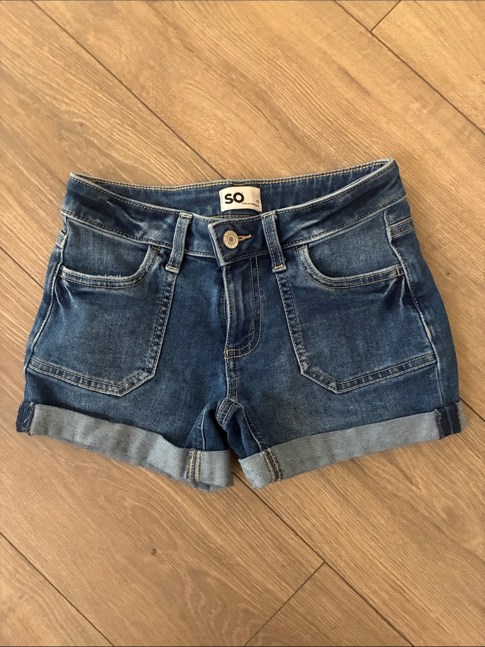 SO kids size 10 Rolled-Hem Denim Shorts - Medium Blue